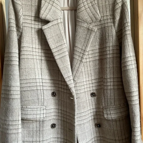 Reformation Plaid Tan Coat - Picture 11 of 14